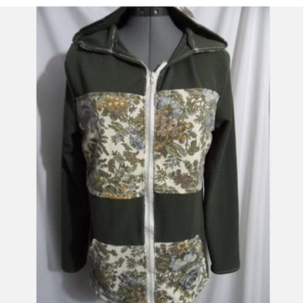 Contrast Hoodie Sweatshirt L Olive green bullet texture & vintage floral Zip-up